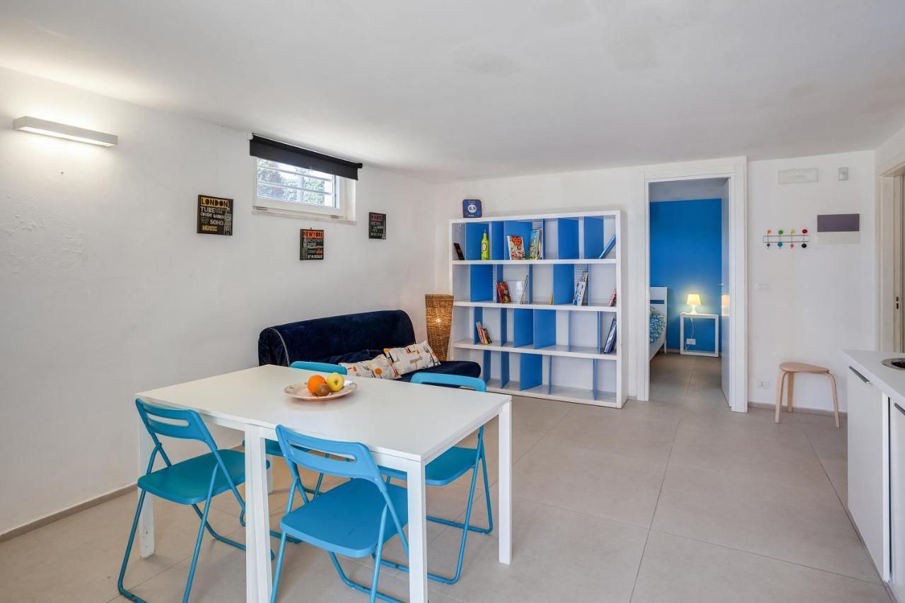 Casalmare Apartments One Step From The Sea Мола ди Бари Екстериор снимка
