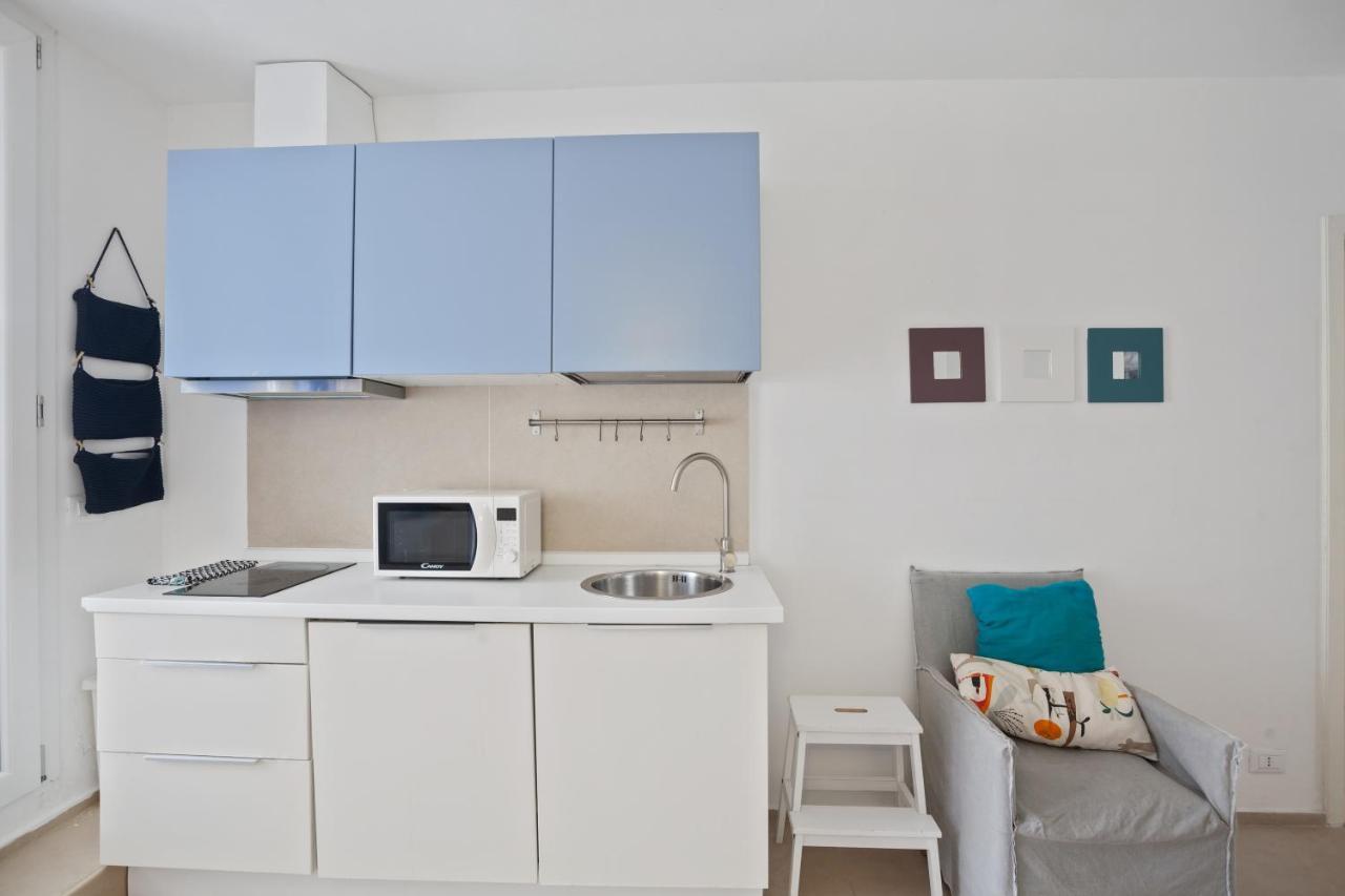 Casalmare Apartments One Step From The Sea Мола ди Бари Екстериор снимка