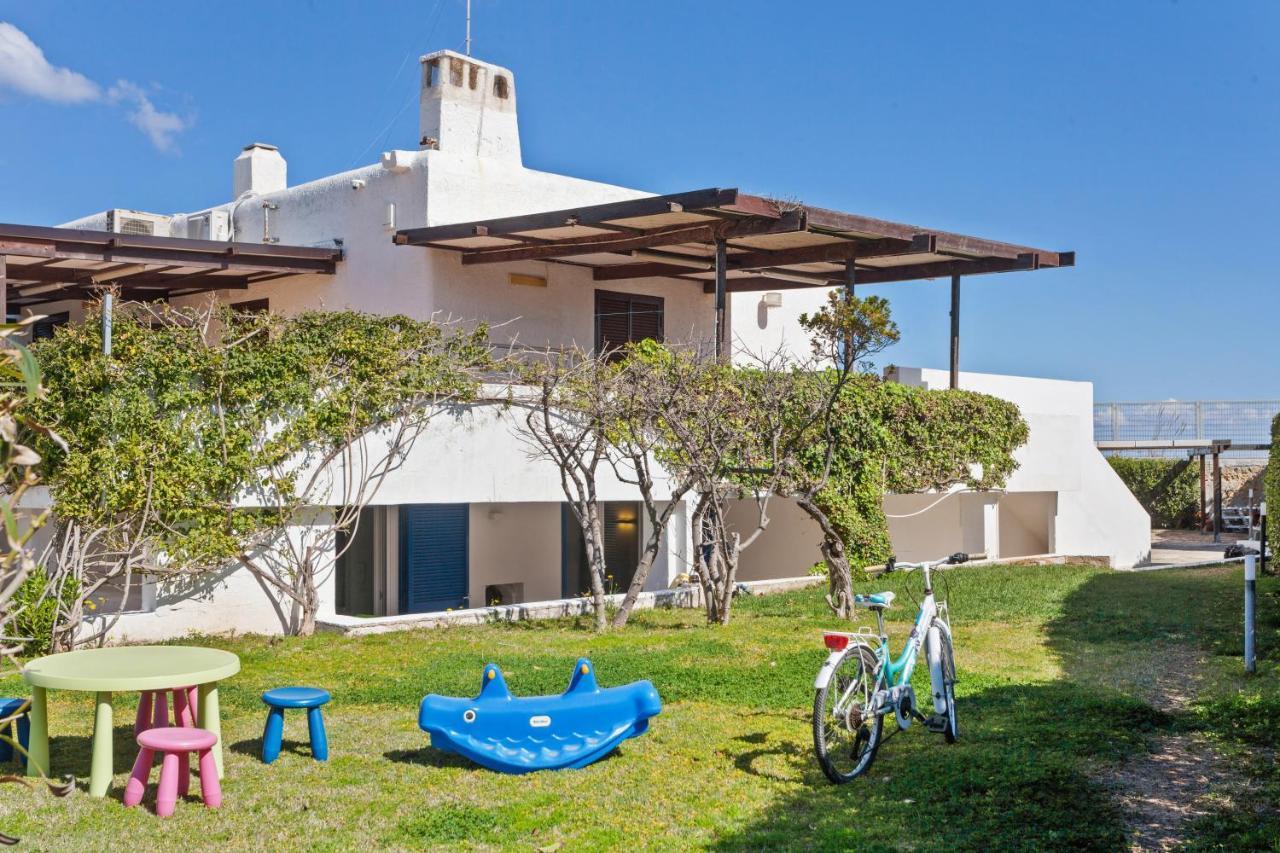 Casalmare Apartments One Step From The Sea Мола ди Бари Екстериор снимка