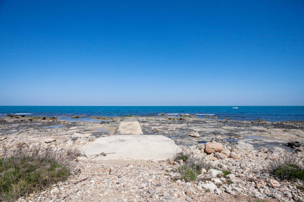 Casalmare Apartments One Step From The Sea Мола ди Бари Екстериор снимка