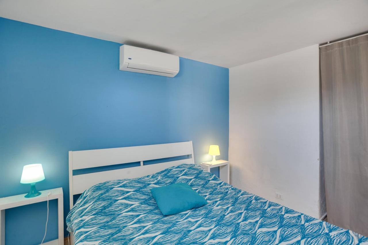 Casalmare Apartments One Step From The Sea Мола ди Бари Екстериор снимка