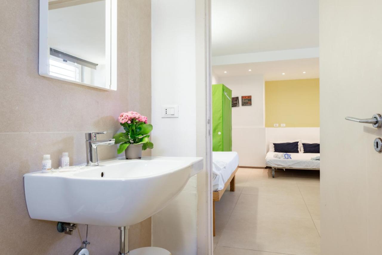 Casalmare Apartments One Step From The Sea Мола ди Бари Екстериор снимка